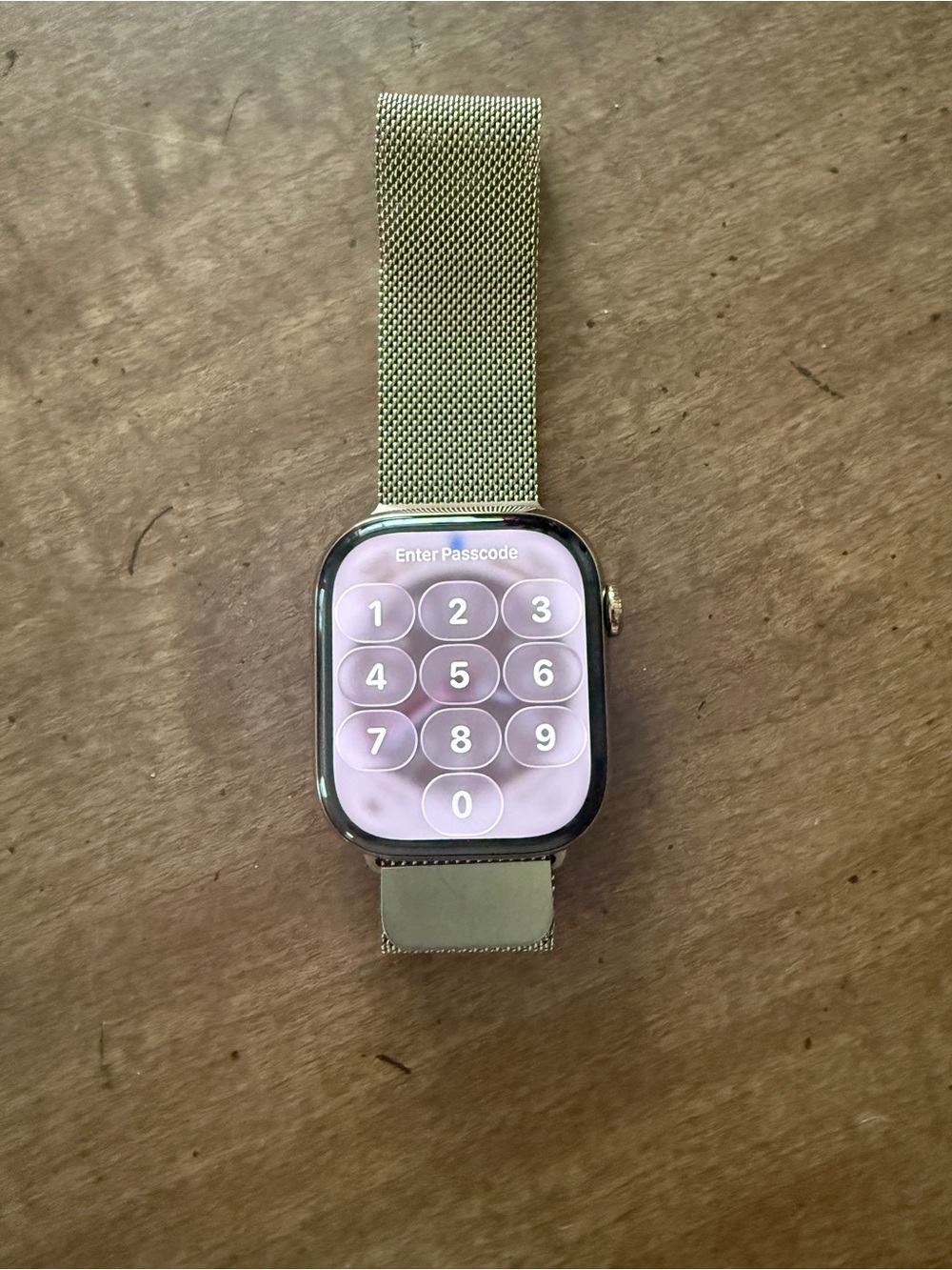 Apple Watch Series 11 – 46mm Gold Titanium + Apple Titanium Milanese Loop